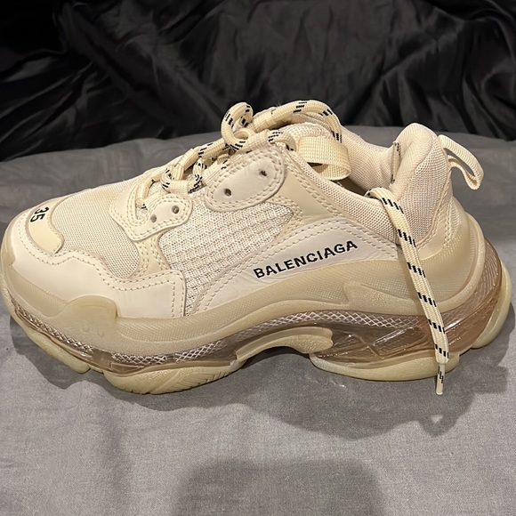 Balenciaga Triple S Sneaker eggshell women’s size 5 in good condition. - Picture 4 of 8